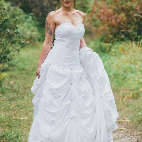 Wedding Gown - Picture 3 of 3